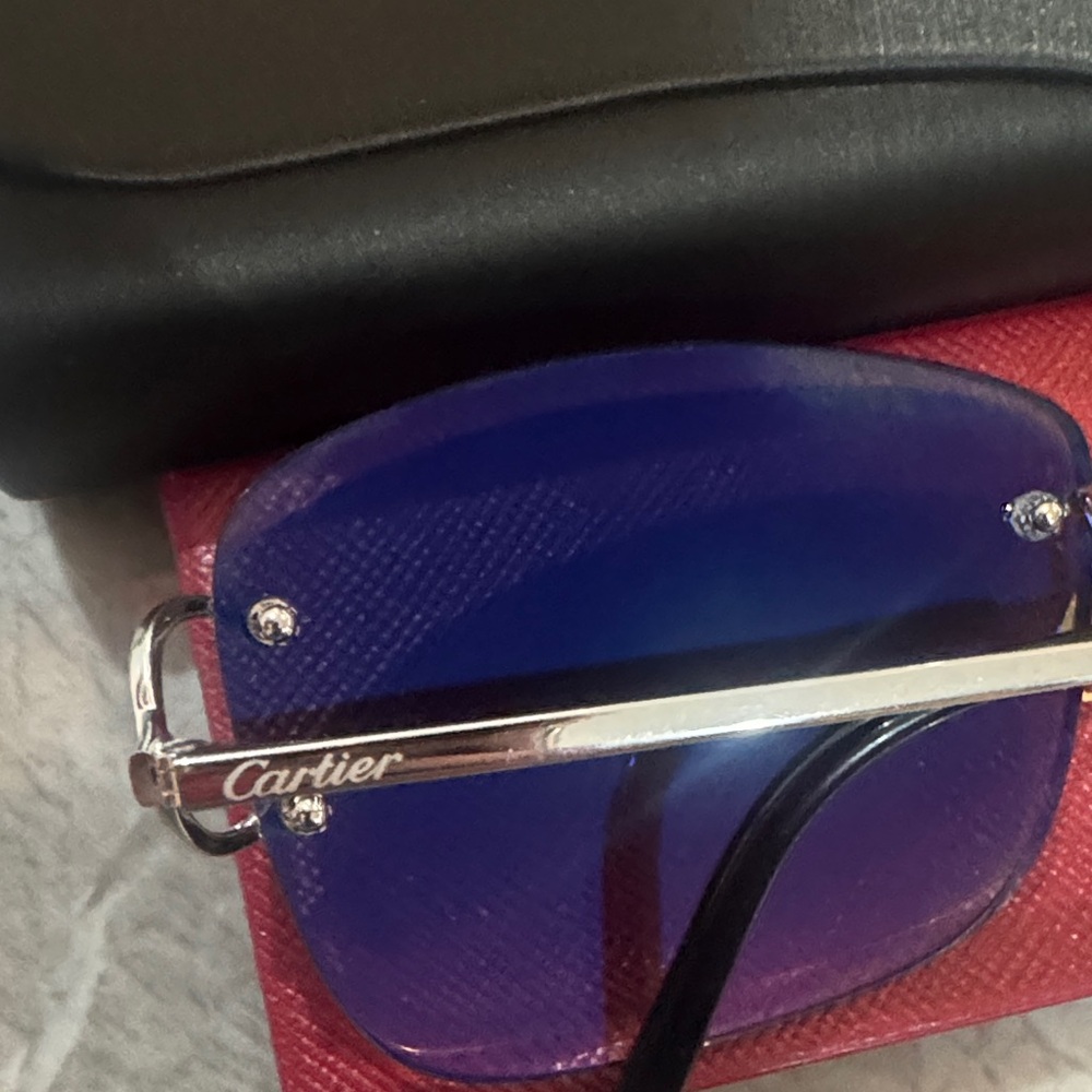 Cartier Sunglasses with Black Frame and Red Box - Picture 4 of 5